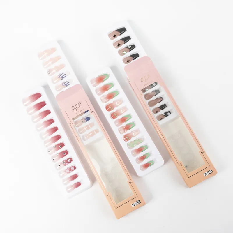 UÑAS DECORADAS PRESS ON