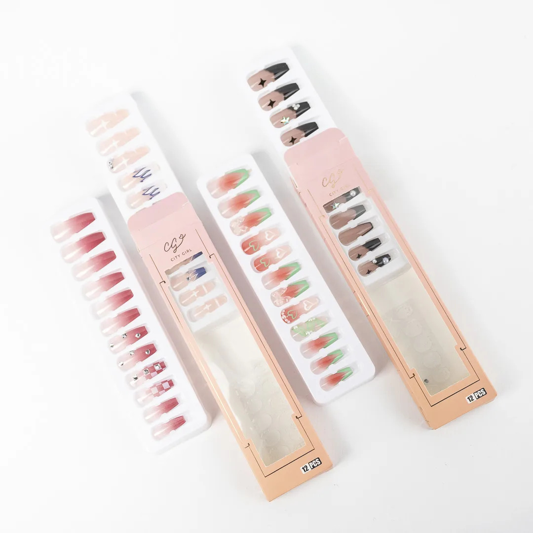 UÑAS DECORADAS PRESS ON