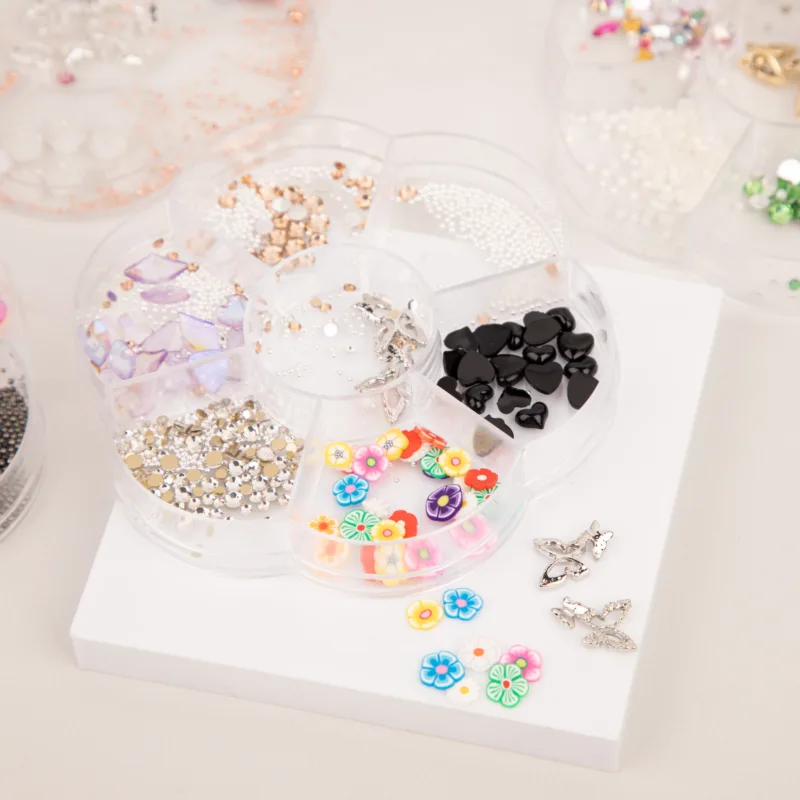 DECORACION PARA UÑAS CON ESTUCHE