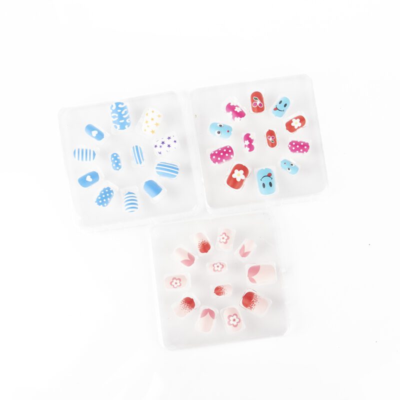 UÑAS POSTIZAS INFANTILES - Imagen 4