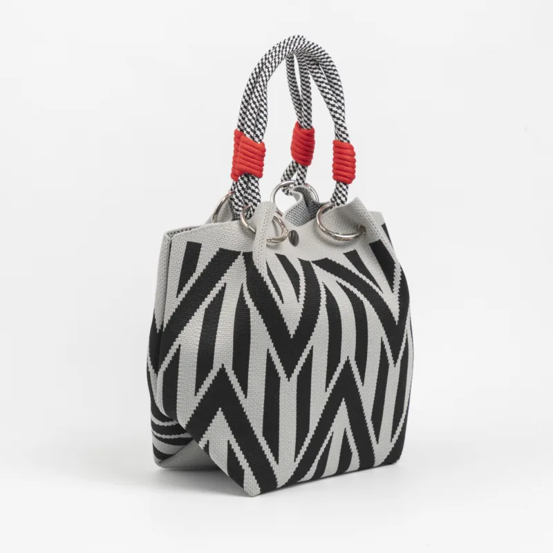 Cartera Mediana De Tela- City Girl