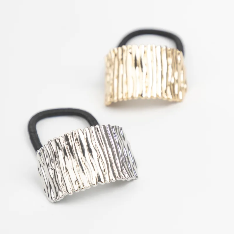 Colita Ponycuff- City Girl