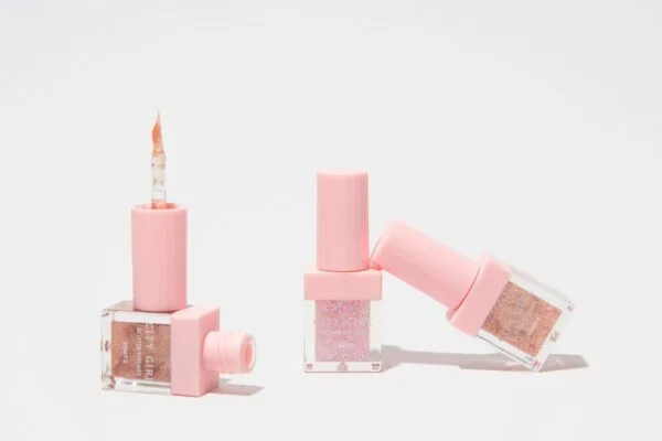 MINI DELINEADOR LIQUIDO CON GLITTER CITY GIRL