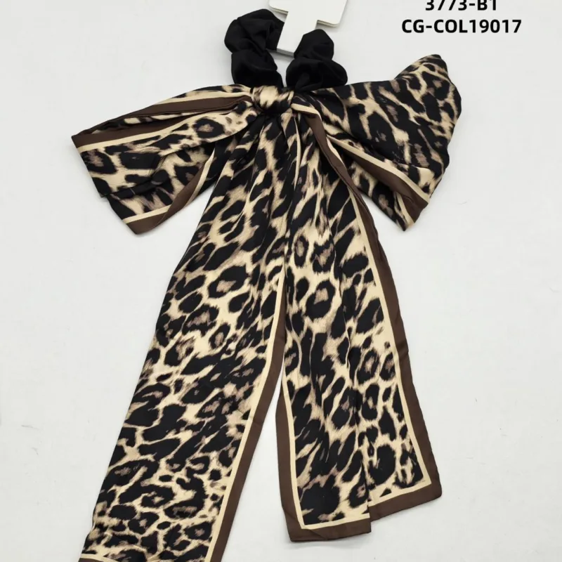 COLITA CON PAÑUELO DE SEDA