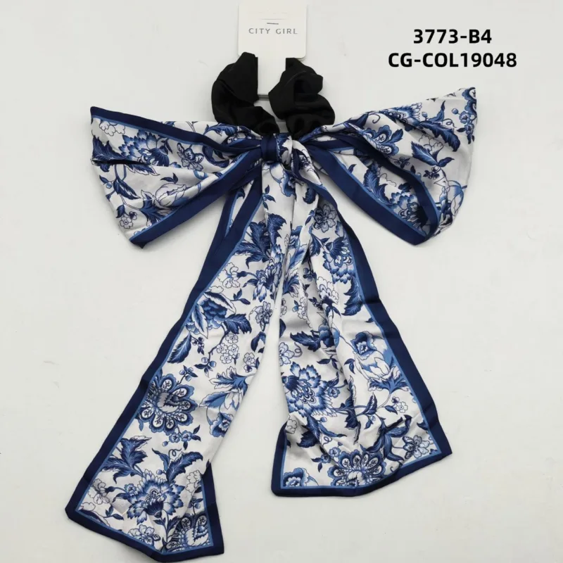 COLITA CON PAÑUELO DE SEDA