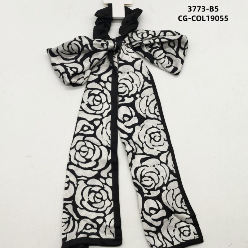 COLITA CON PAÑUELO DE SEDA