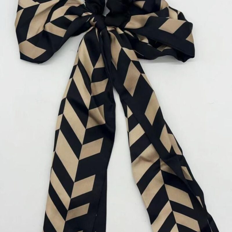 COLITA CON PAÑUELO DE SEDA