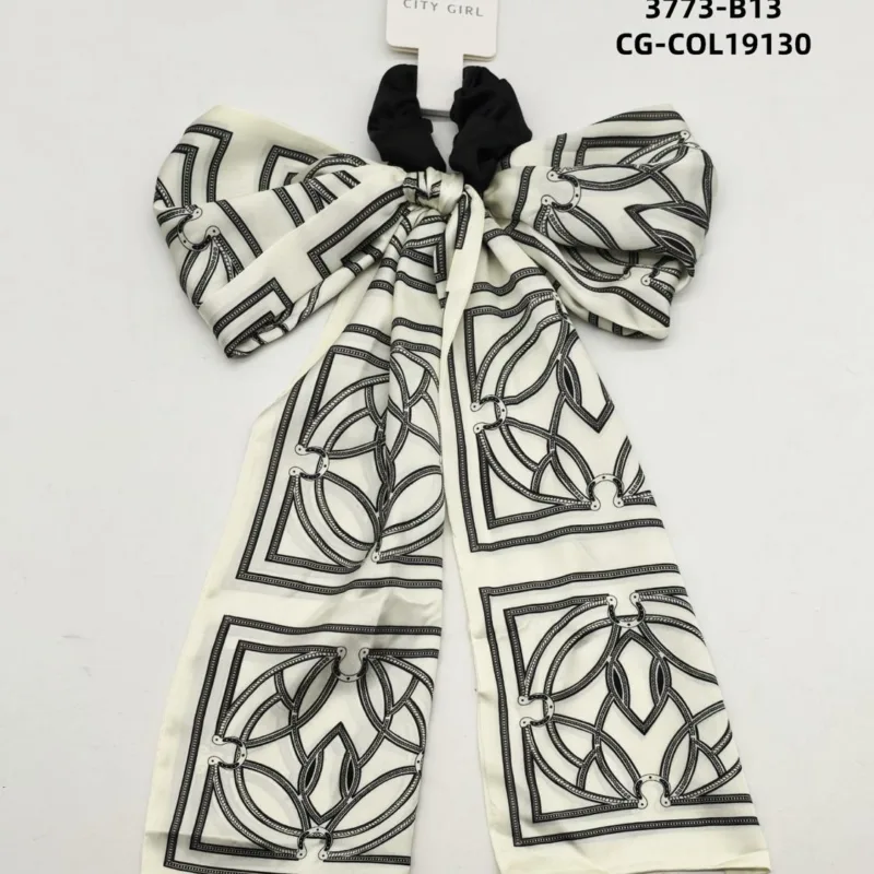 COLITA CON PAÑUELO DE SEDA