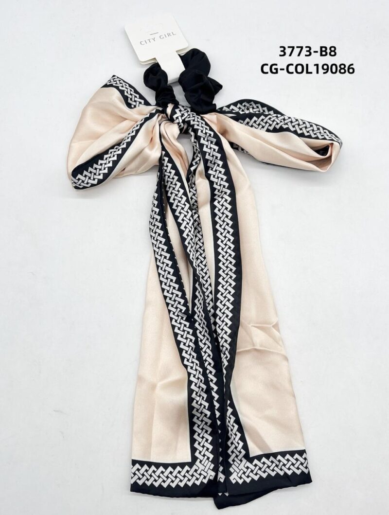 COLITA CON PAÑUELO DE SEDA