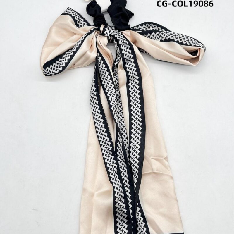 COLITA CON PAÑUELO DE SEDA