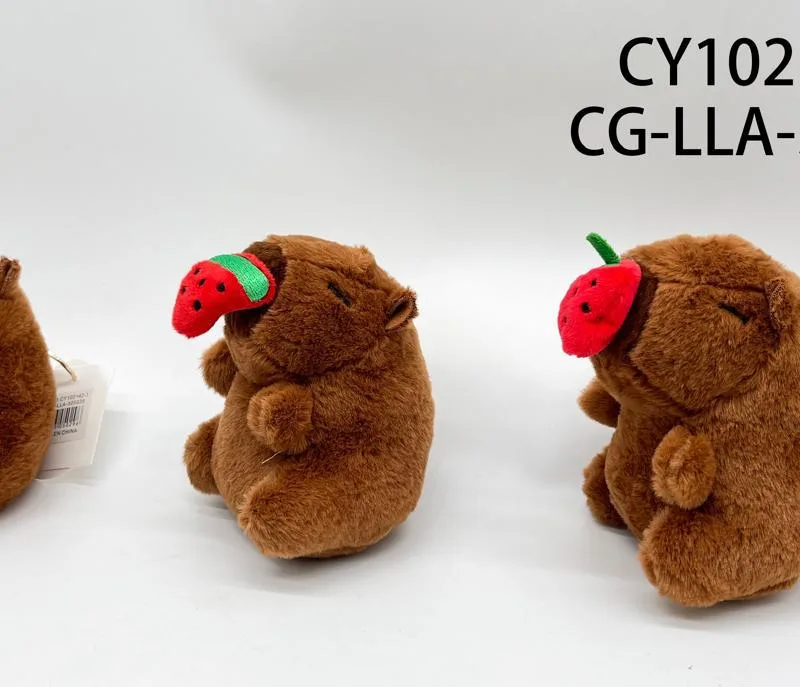 LLAVERO DE CAPIBARA CON FRUTA