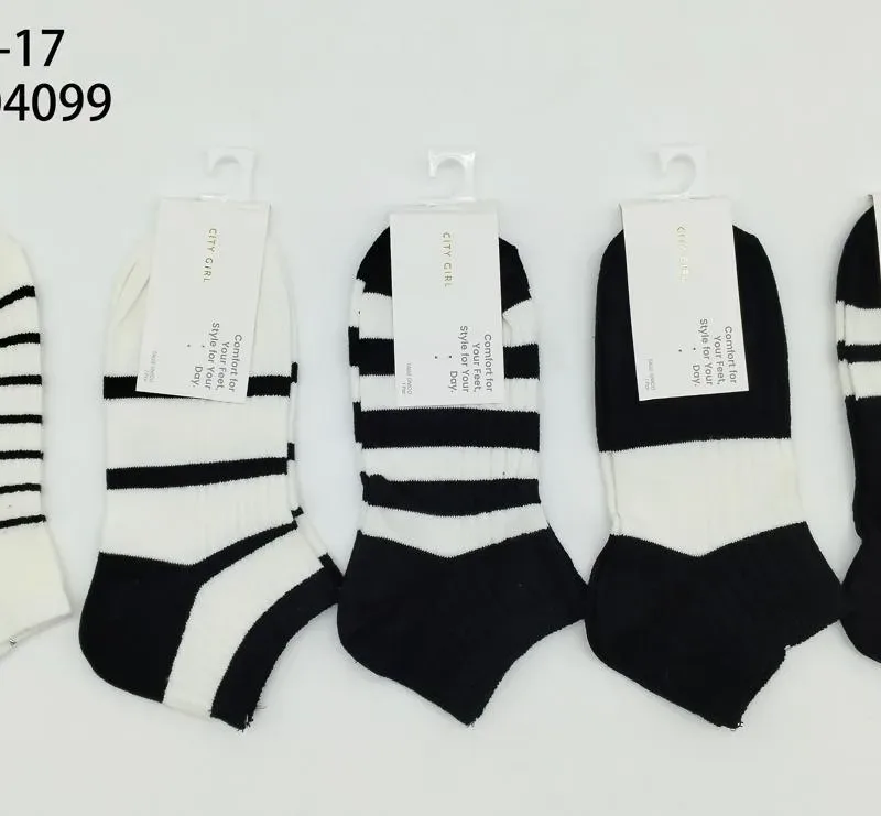 SOQUETES SET RAYAS BLANCO Y NEGRO