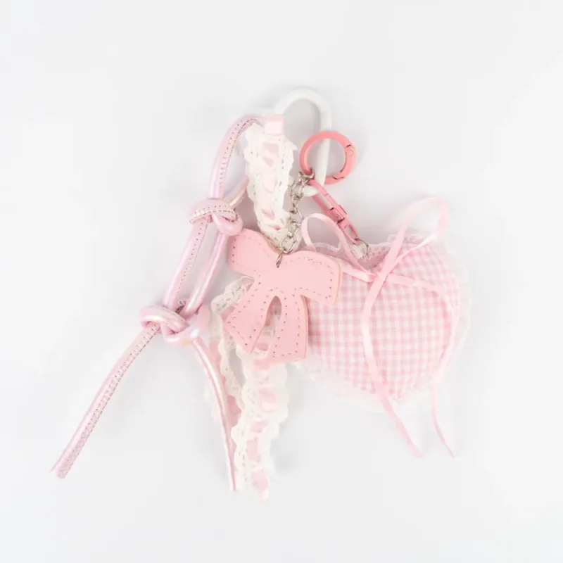 LLAVERO DE CORAZÓN Y MOÑO