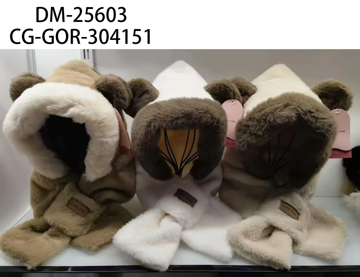 GORRO DE PELUCHE CON CUELLO