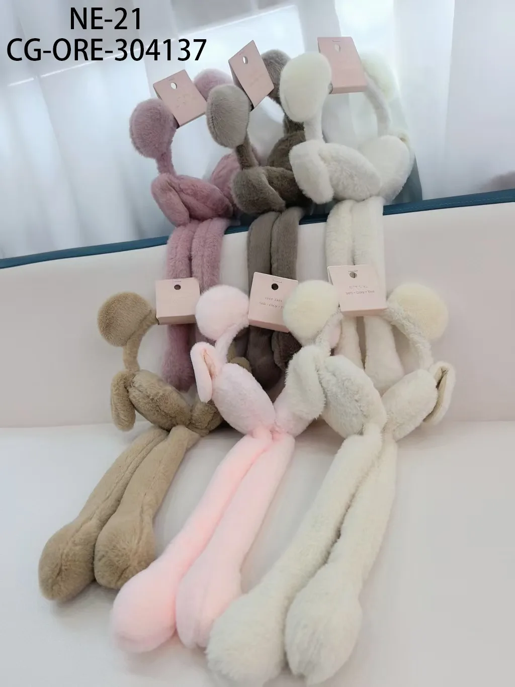 OREJERAS CON OREJAS QUE SE MUEVEN