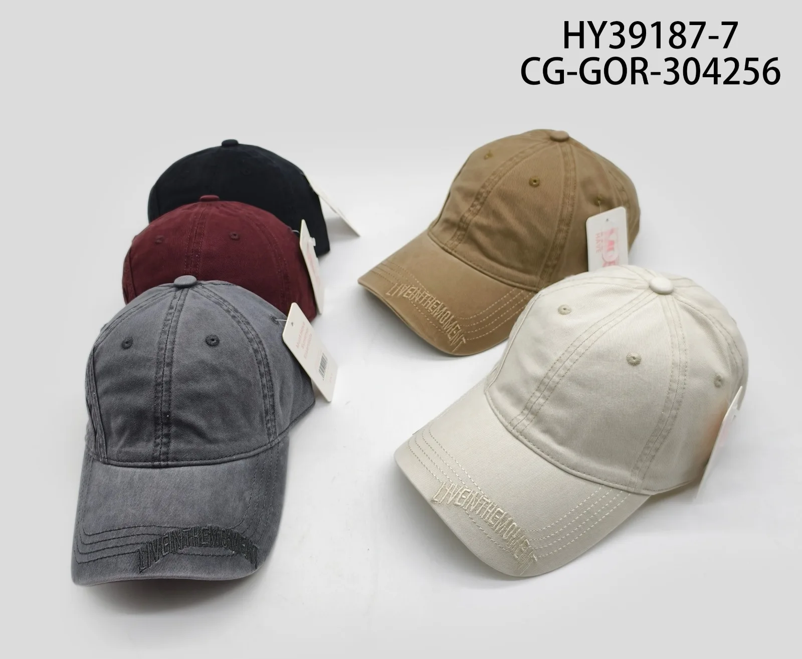 GORRA LIVEINTHEMOMENT
